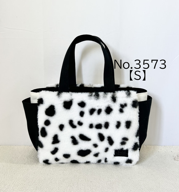 【Sサイズ】ダルメシアン柄　ボア　8号帆布使用　手提げバッグ　サイドポケット付き　akaneko 小さめバッグ 1枚目の画像