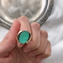グリーンボタンのリング　指輪　フリーサイズ　スカーフリング 3枚目の画像