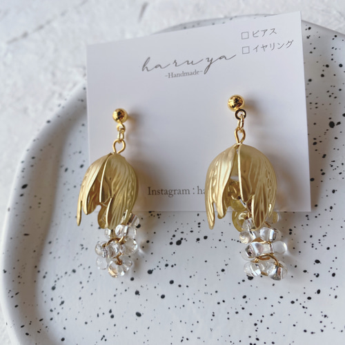 かわいい！ マットゴールド蕾フラワーピアスorイヤリング/ウエディング 結婚 ピアス