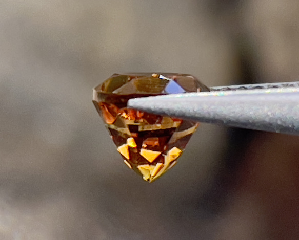 シトリン ゴールド ミックス ブラウン カラーの美しいシトリン ルース 1.60 カラット オーバル カット 天然宝石 