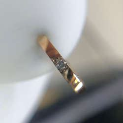 フープフックピアス　K18  1.２ミリ天然ダイヤモンド　キャッチレス　両耳 1枚目の画像