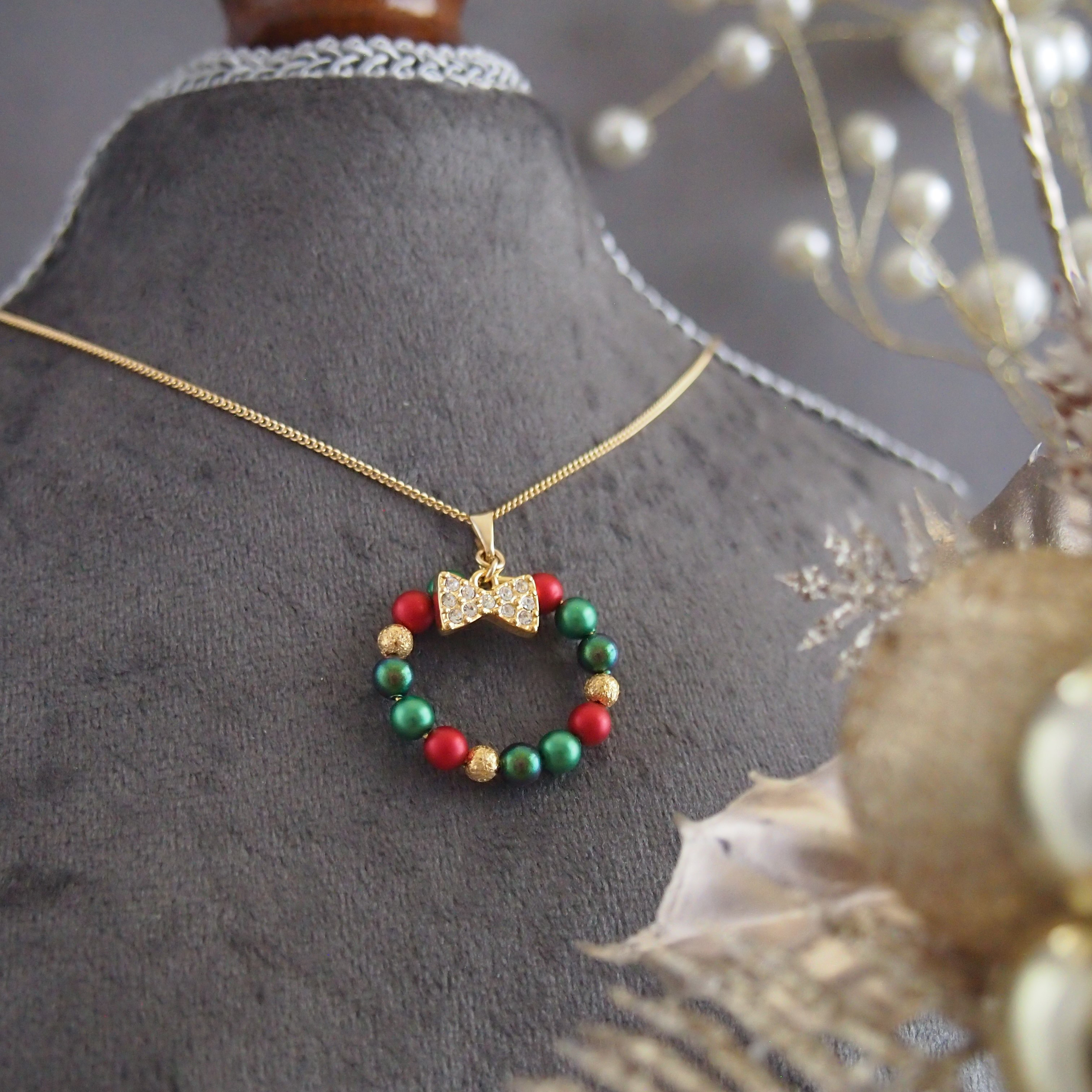 クリスマスリースネックレス