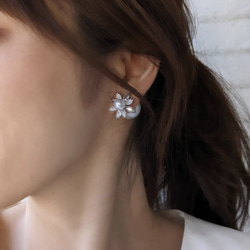 【デイジーピアス】【パールキャッチ付き】 ♡”petit daisy“♡ピアス【オリジナルデザイン】 7枚目の画像