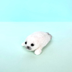 羊毛フェルト ゴマフアザラシの赤ちゃん - メルカリ