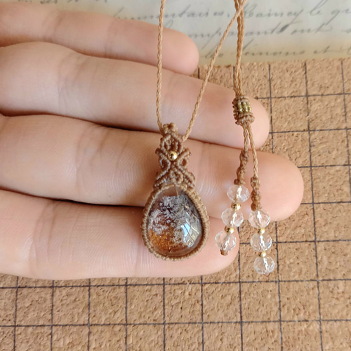 【ちーさん】マラカイト＆ガーデンクォーツのマクラメ編みネックレス他　天然石 ちーさん】マラカイト＆ガーデンクォーツのマクラメ編みネックレス他