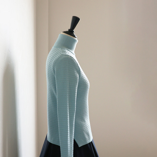 春まで使える◎】エアーウール タートルニットプルオーバー【サックス