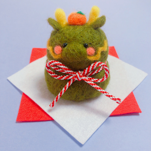 2024年干支のお正月飾り辰の鏡餅(緑)羊毛フェルト 羊毛フェルト