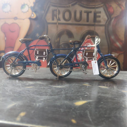 アンティークなインテリア小物  自転車の置物 ２人乗り自転車  ダンデムサイクル  #アンティーク雑貨  #ガレージ雑貨 3枚目の画像