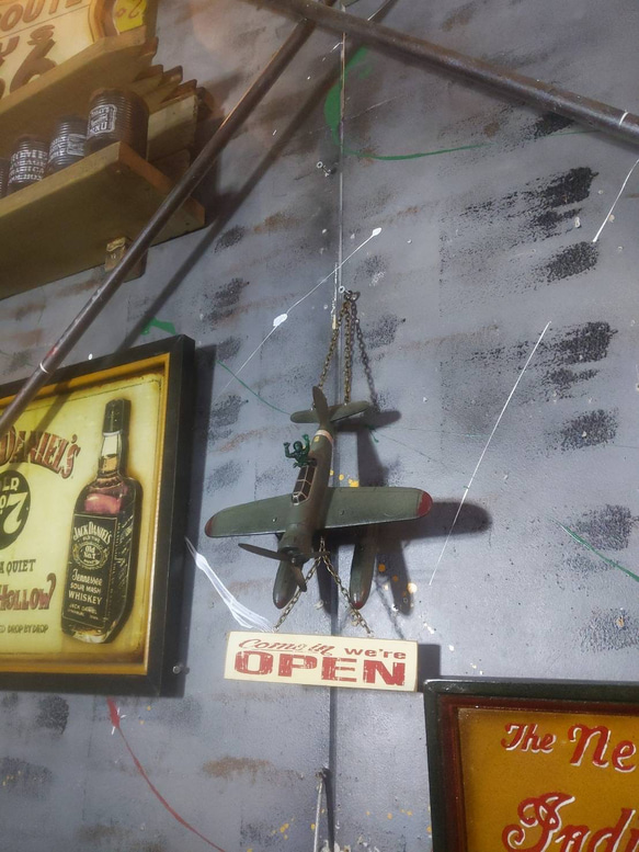 プロペラ機 水上飛行機 模型  OPEN&CLOSED 看板  ハンギングボード  #サインボード  #店舗什器 2枚目の画像