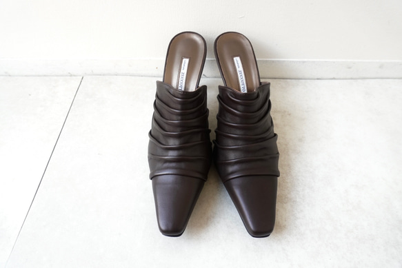 25.5cm限量★8cm鞋跟百褶穆勒鞋 深棕色 第2張的照片