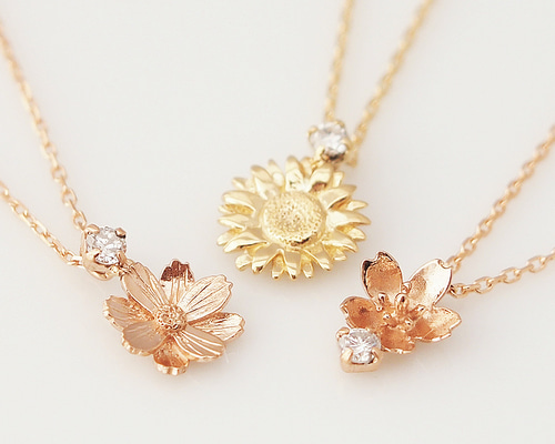 TOKUKO トクコ 花モチーフ ネックレスとリング セット　3連ネックレス TOKUKO トクコ 花モチーフ ネックレスとリング セット 3連ネックレス