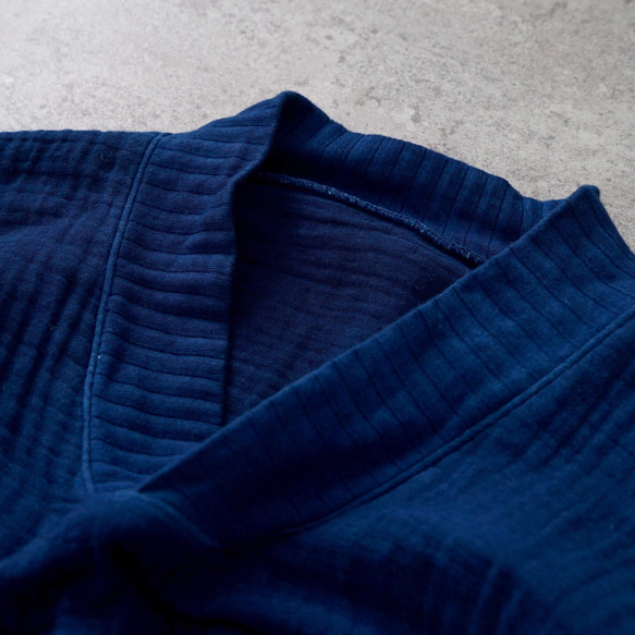 V領蓬鬆紗布套頭衫/海軍藍/三河紡織6層紗布 第10張的照片