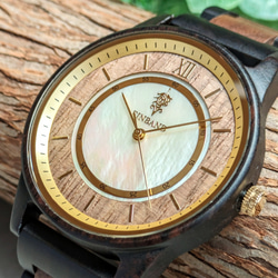 【木製腕時計】EINBAND Anmut マザーオブパール × エボニー＆クルミ 木の時計 ウッド【40mm】 2枚目の画像