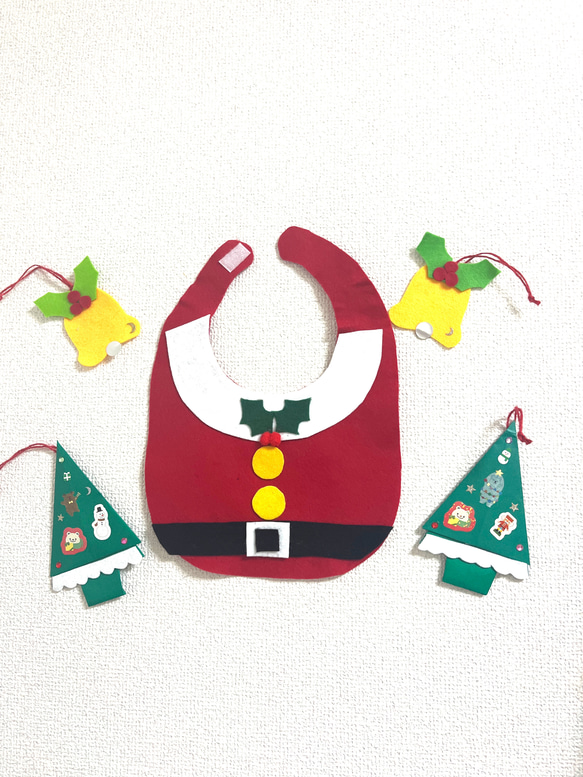 クリスマスベビースタイ(3枚)クリスマスオーナメント付き スタイ