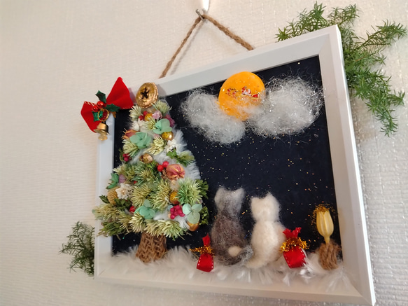 ドライフラワーのアレンジXmasツリー　月夜サンタとほんわか羊毛ネコ♡　✳壁掛け、スタンド両用✳ 4枚目の画像