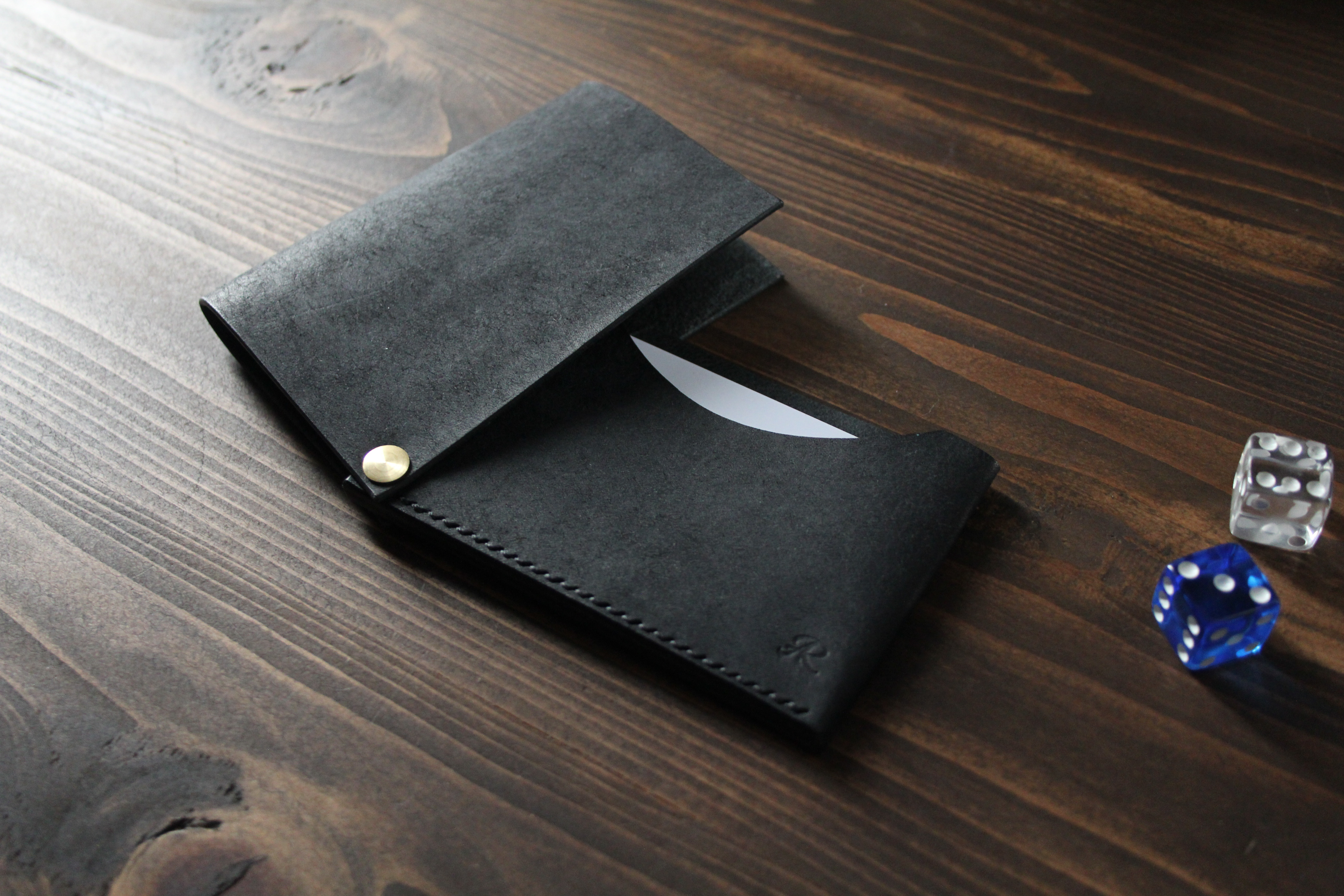 【プエブロ】スライドカードケース【ブラック】名刺入れとしてもお使いいただけます。名入れ、イラストの刻印できます！