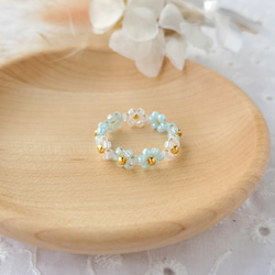 ライトブルー×エメラルドブルー お花のビーズリング❁⃘*.ﾟ 指輪