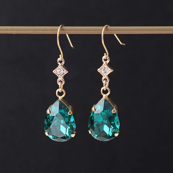 エメラルド　14K　フックピアス クリスタル エメラルドカラー ペアシェイプ＆ひし形デザイン