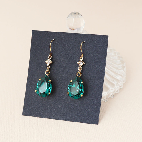 エメラルド　14K　フックピアス クリスタル エメラルドカラー ペアシェイプ＆ひし形デザイン