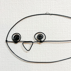 サカバンバスビス　古代魚　ワイヤーアート　平面　壁掛け【受注販売】 2枚目の画像
