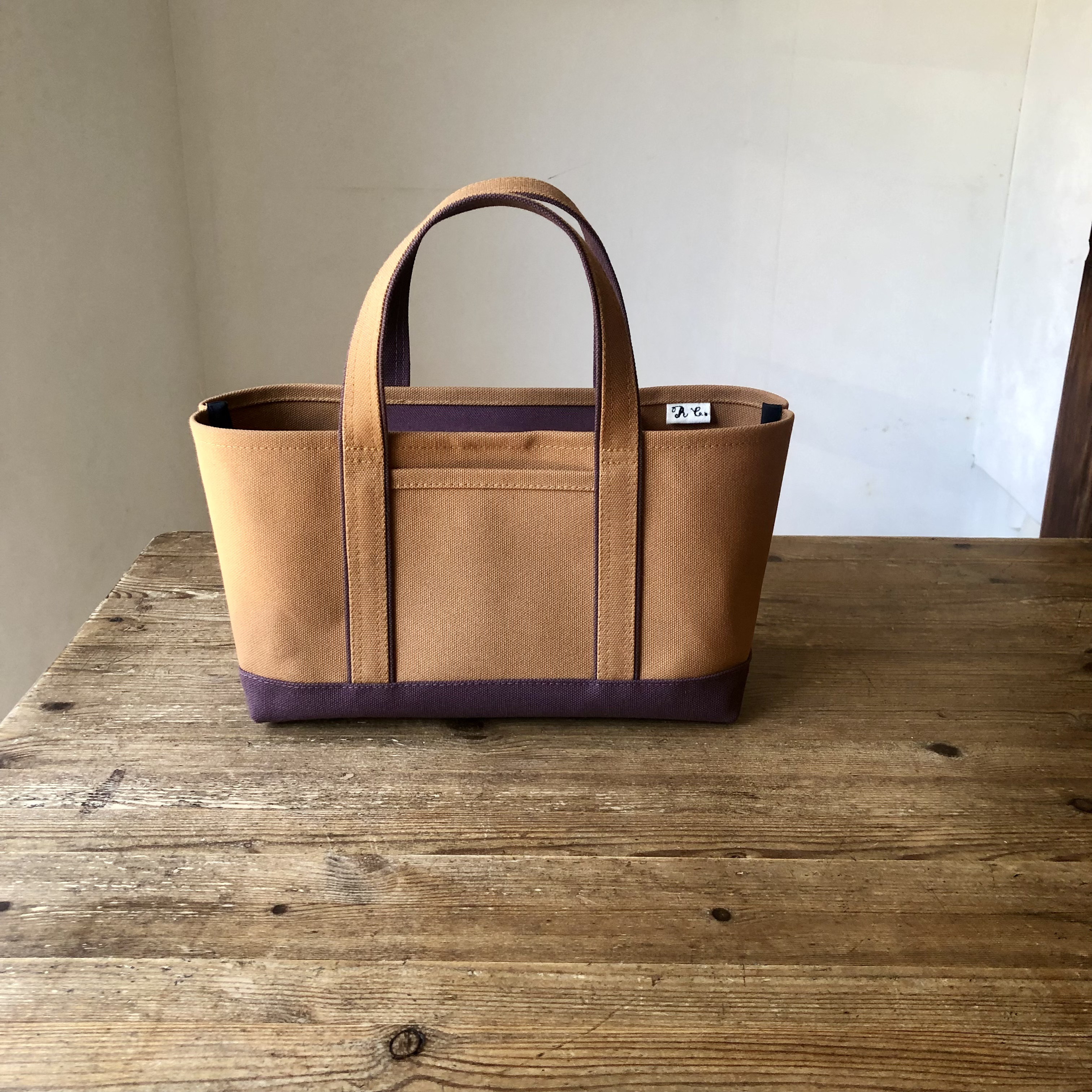 M横長スタイル帆布トート〈キャメルベース×あずき〉