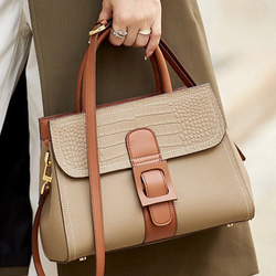 軽奢、高級感、本革バッグ、斜めハンドバッグ、衝突色、本革の女性用バッグ。 2枚目の画像