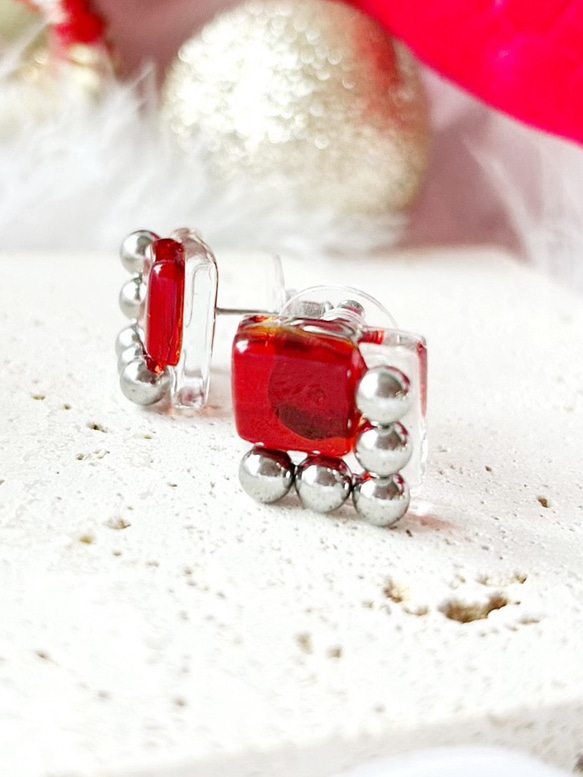 square glass metal earrings〜red arrow〜 1枚目の画像