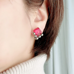 square glass metal earrings〜red arrow〜 6枚目の画像