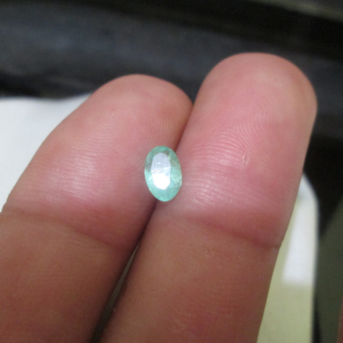 N.50093 0.55Ct パライバトルマリン・ルース（ネオン） ブラジル