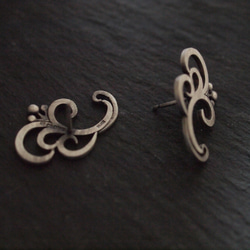 阿拉伯式花紋耳環 4 第3張的照片