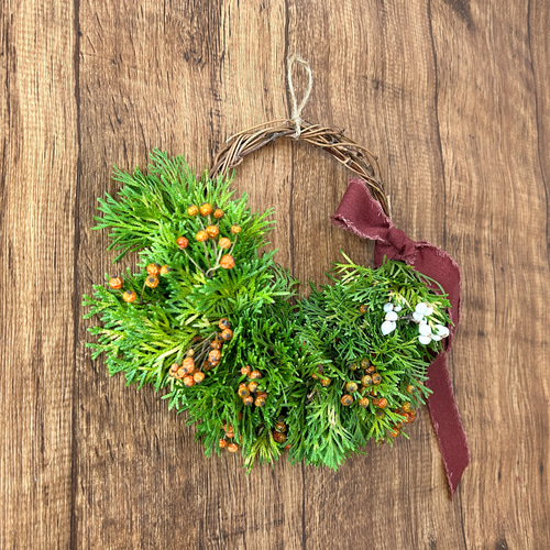 針葉樹のクリスマスフレッシュリース｜ドライフラワーリースになっても