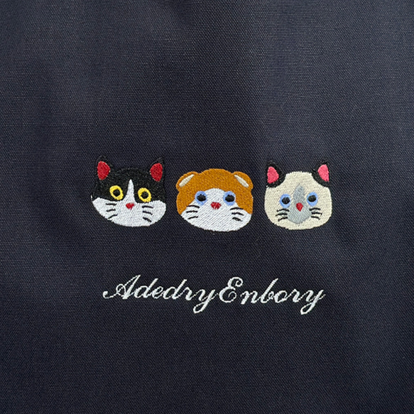 3種猫顔の刺繍 小さい内ポケット付き コットンキャンバス 2WAY ショルダートートバッグ＜ネイビー＞ 2枚目の画像