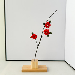 【つまみ細工】赤い椿の小枝 1枚目の画像