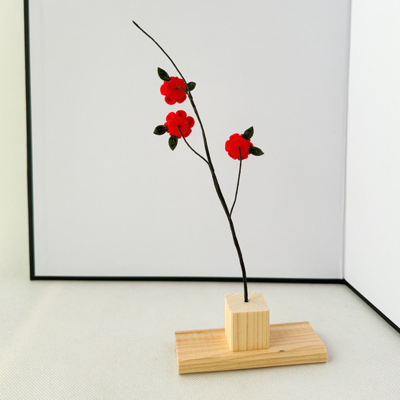 【つまみ細工】赤い椿の小枝 4枚目の画像
