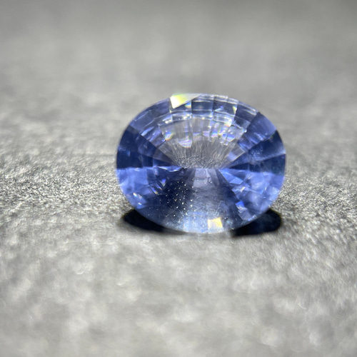 サファイア 美しいライトブルー サファイア ルース 0.61 カラット