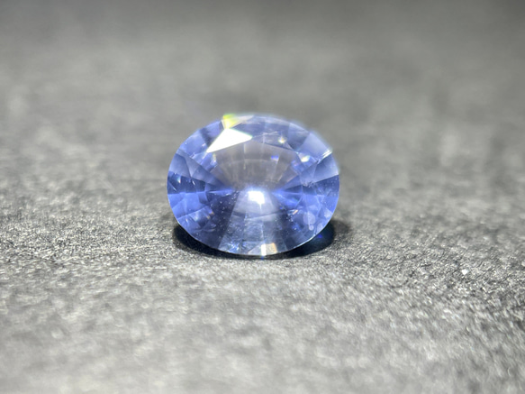 サファイア 美しいライトブルー サファイア ルース 0.61 カラット オーバル カット 天然宝石 非加熱 スリランカ原 6枚目の画像