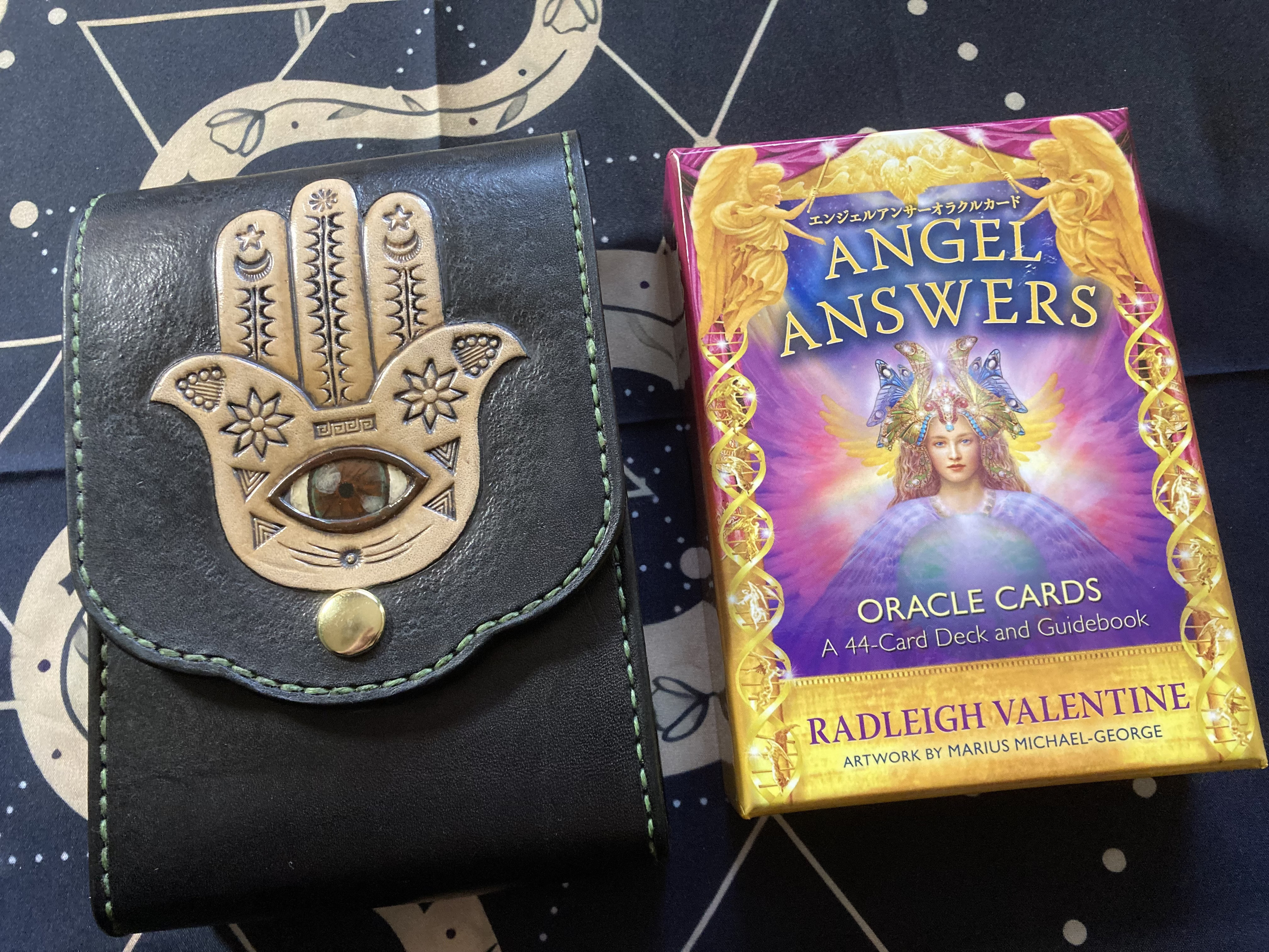 ハムサのカービング オラクルカードケース　ファティマの目