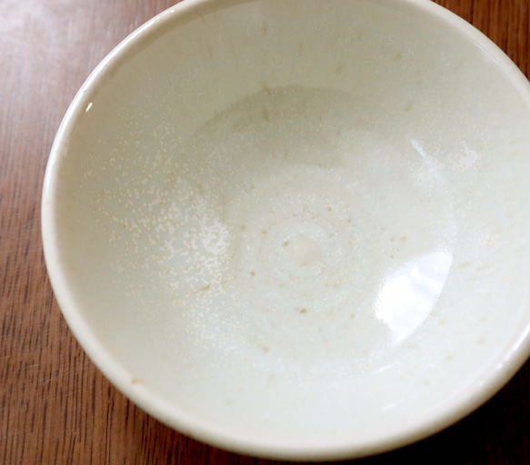 白陶土と藁灰釉の茶碗 ＊ ２ 10枚目の画像