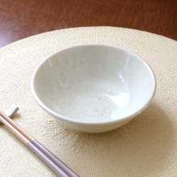 白陶土と藁灰釉の茶碗 ＊ ２ 4枚目の画像