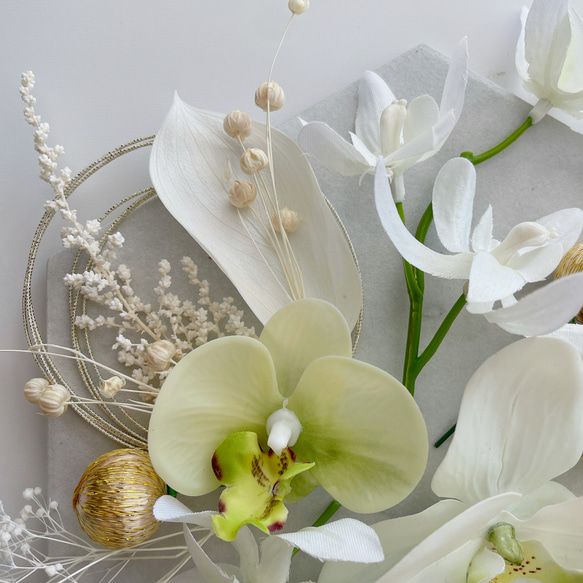 胡蝶蘭 ♡ 髪飾り 金箔　水引き イヤーカフ　造花　白無垢　成人式　ウェディング　ヘッドパーツ　ヘッドドレス　 4枚目の画像