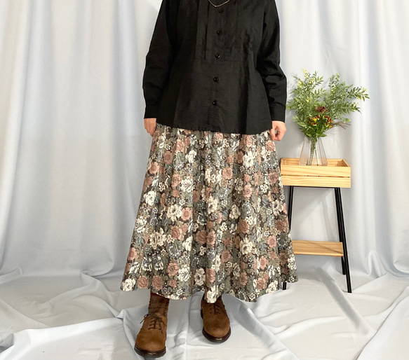 受注製作】クラシカルな花柄 ロングスカート チャコールグレー(濃