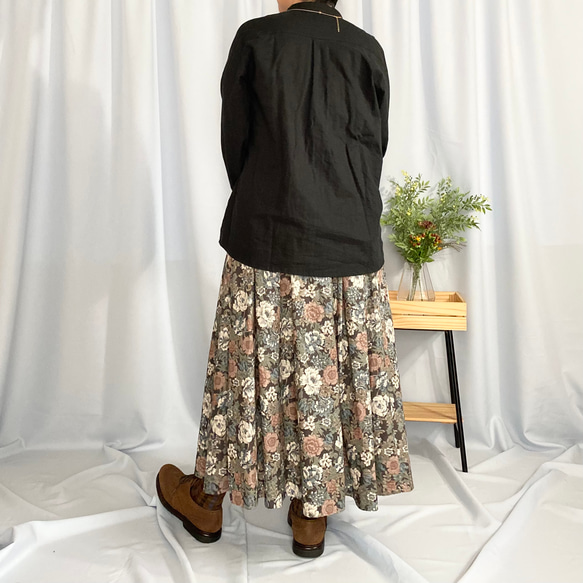 【受注製作】クラシカルな花柄 ロングスカート チャコールグレー(濃グレー) 花柄スカート フレアスカート 10枚目の画像