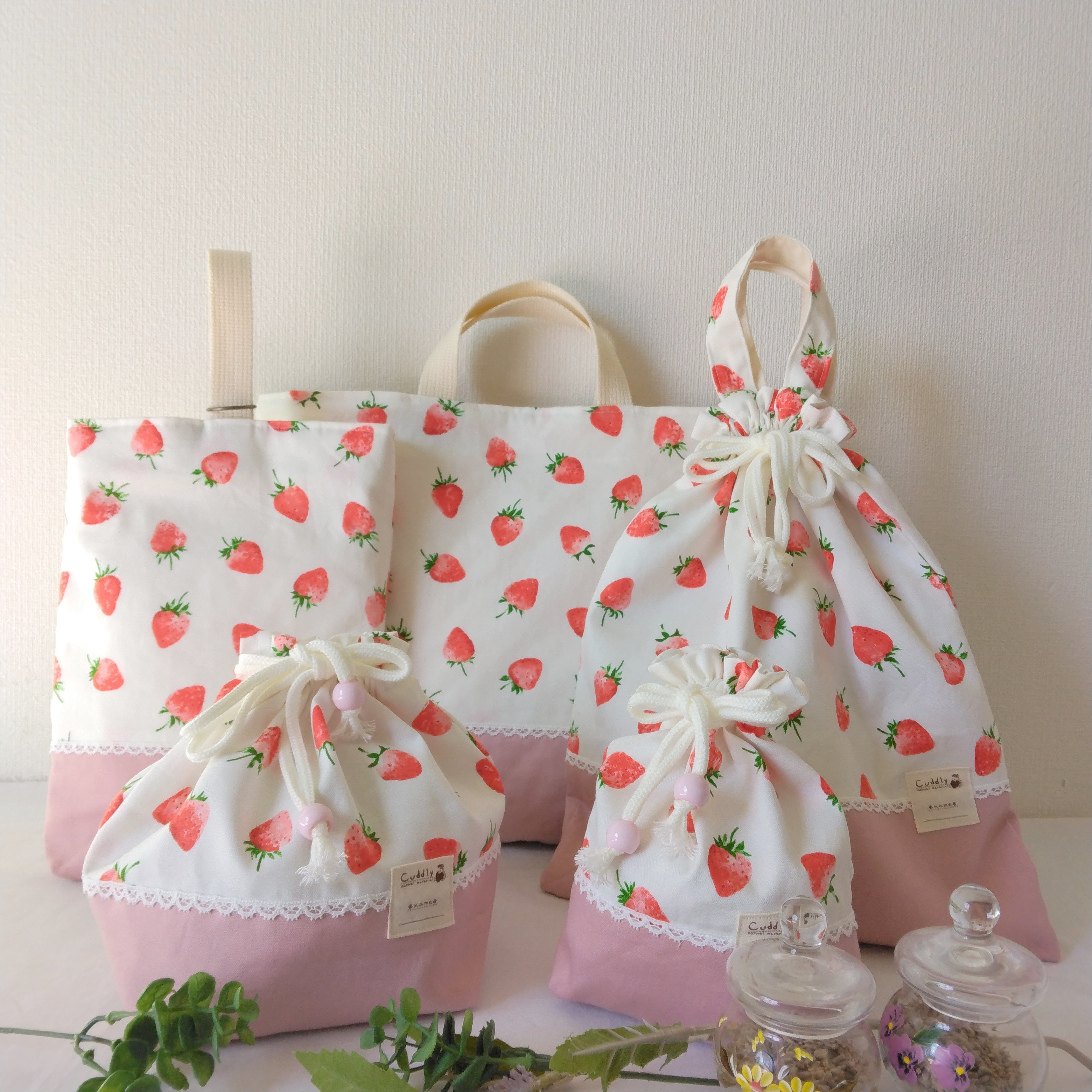 再販　いちごのご入園ご入学５点セット　オフホワイト