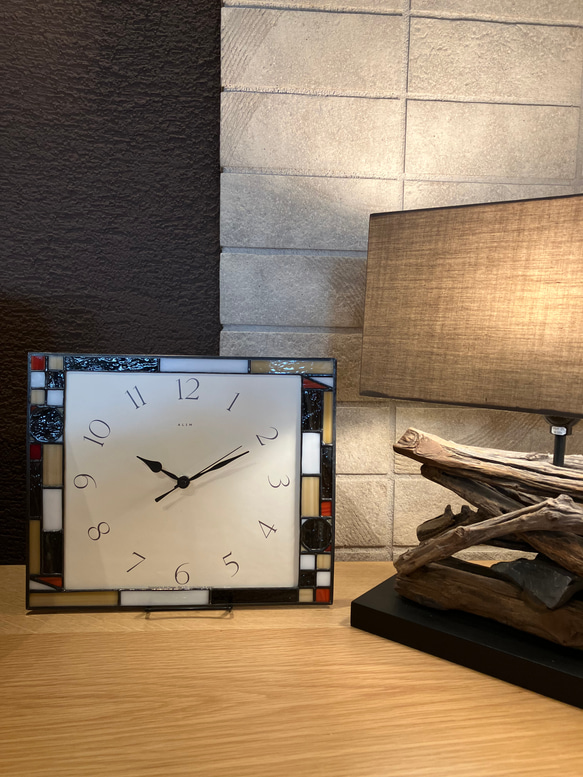 ステンドグラスの壁掛け時計 ALIM(茶)・受注制作 4枚目の画像