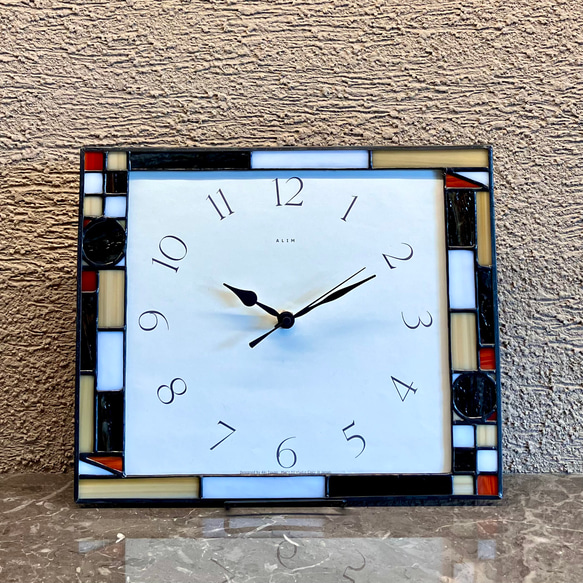 ステンドグラスの壁掛け時計 ALIM(茶)・受注制作 2枚目の画像
