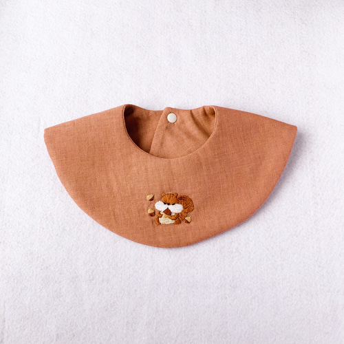 手刺繍 hungryおにぎり ハンドメイドスタイ ベビースタイ＜星を