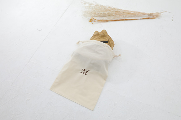 已售出超過250件！ *應市場需求，現已重新上架* 溫暖的帶耳針織帽（4色可選） 禮品 ◎ 可定制抽繩小袋 第15張的照片