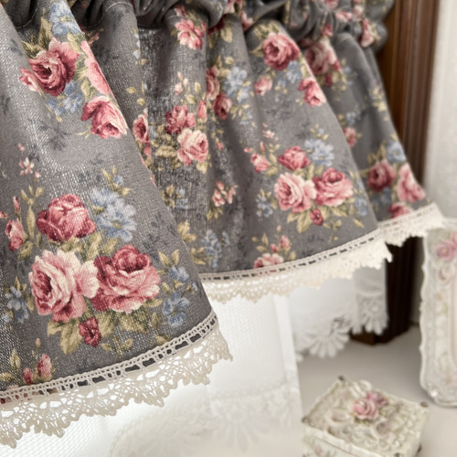 SALEஐ⋆*フランスアンティーク・花柄刺繍カフェカーテン SALEஐ⋆*フランスアンティーク・花柄刺繍カフェカーテン