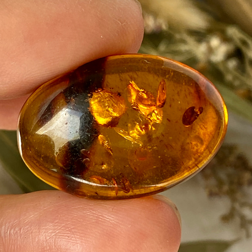 キラキラ インクルージョン♢飴色の夢♢バルティックアンバー ルース