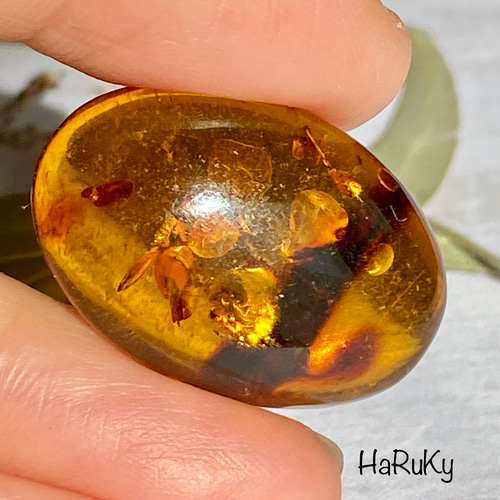 キラキラ インクルージョン♢飴色の夢♢バルティックアンバー ルース